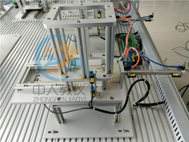 I(y)CcҕXϵy(tng)(yng)ÌӖ(xn)ϵy(tng),CҕXӖ(xn)bφԪ